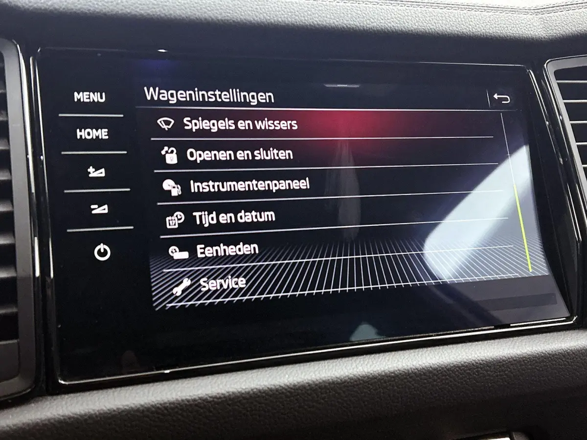 1.5 TSI Sportline Business | Automaat | Apple Carplay / Android Auto | Stoelventilatie | Stoelverwarming | Achteruitrijcamera | Parkeersensoren | Lederen Bekleding |