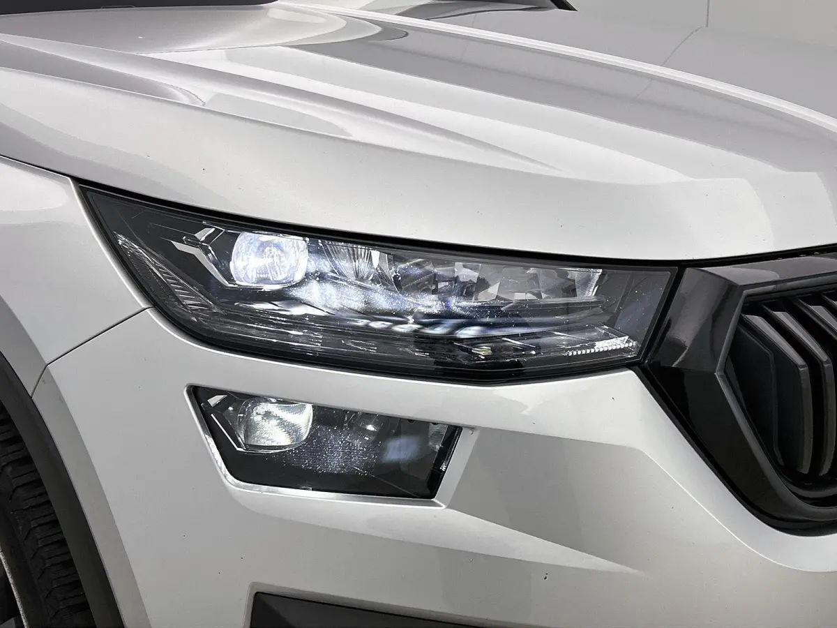 1.5 TSI Sportline Business | Automaat | Apple Carplay / Android Auto | Stoelventilatie | Stoelverwarming | Achteruitrijcamera | Parkeersensoren | Lederen Bekleding |
