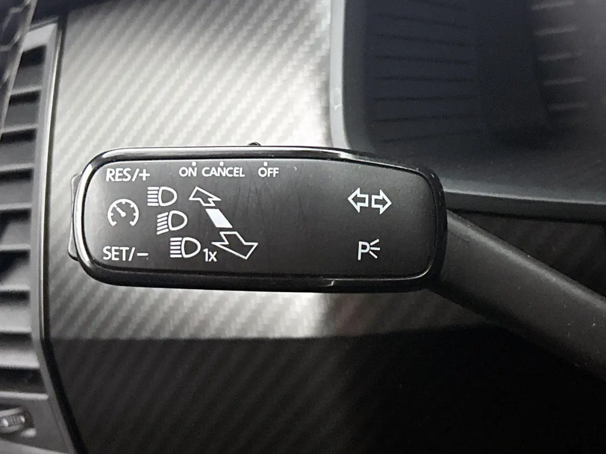 1.5 TSI Sportline Business | Automaat | Apple Carplay / Android Auto | Stoelventilatie | Stoelverwarming | Achteruitrijcamera | Parkeersensoren | Lederen Bekleding |