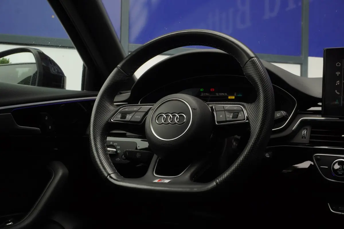40 TFSI Quattro S edition / MatrixLED / Camera / AudiSound / Terragrijs / DEC-2021 / = DEALER ONDERHOUDEN !!
