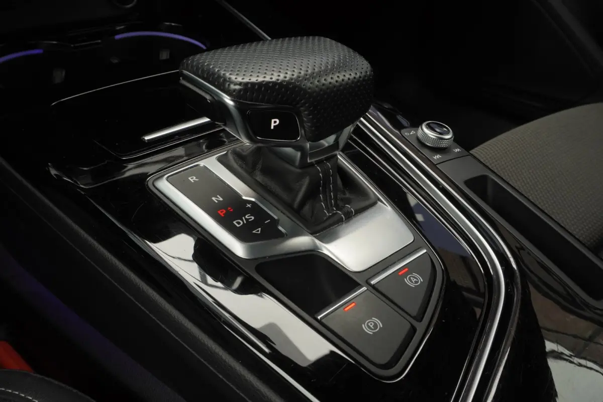 40 TFSI Quattro S edition / MatrixLED / Camera / AudiSound / Terragrijs / DEC-2021 / = DEALER ONDERHOUDEN !!