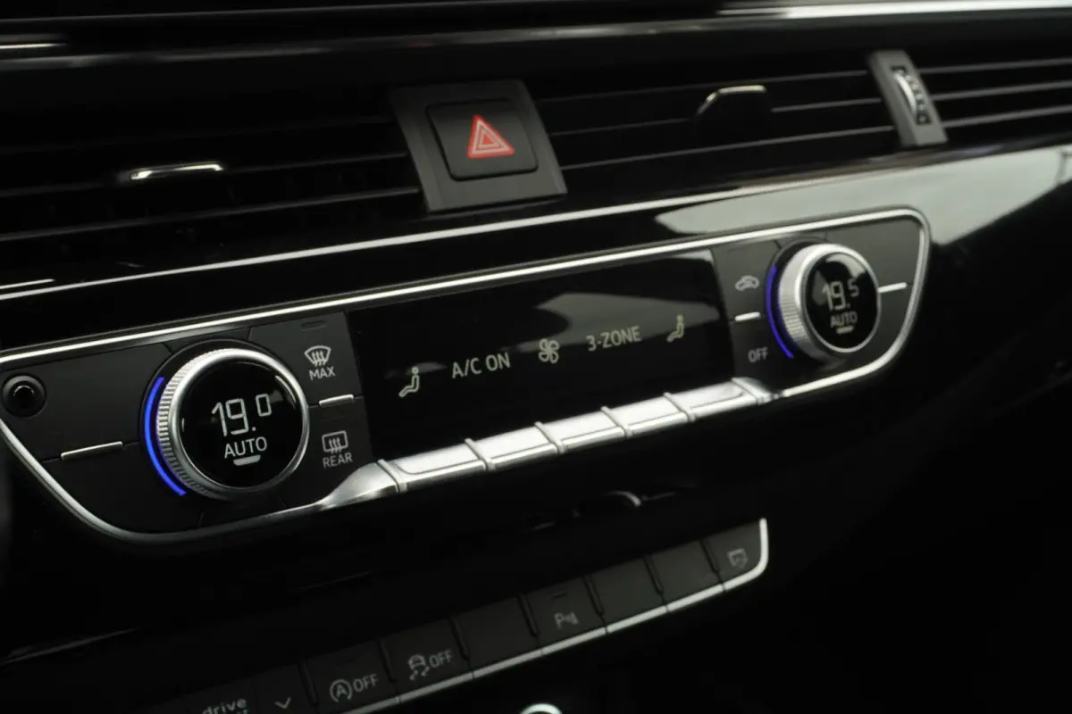 40 TFSI Quattro S edition / MatrixLED / Camera / AudiSound / Terragrijs / DEC-2021 / = DEALER ONDERHOUDEN !!