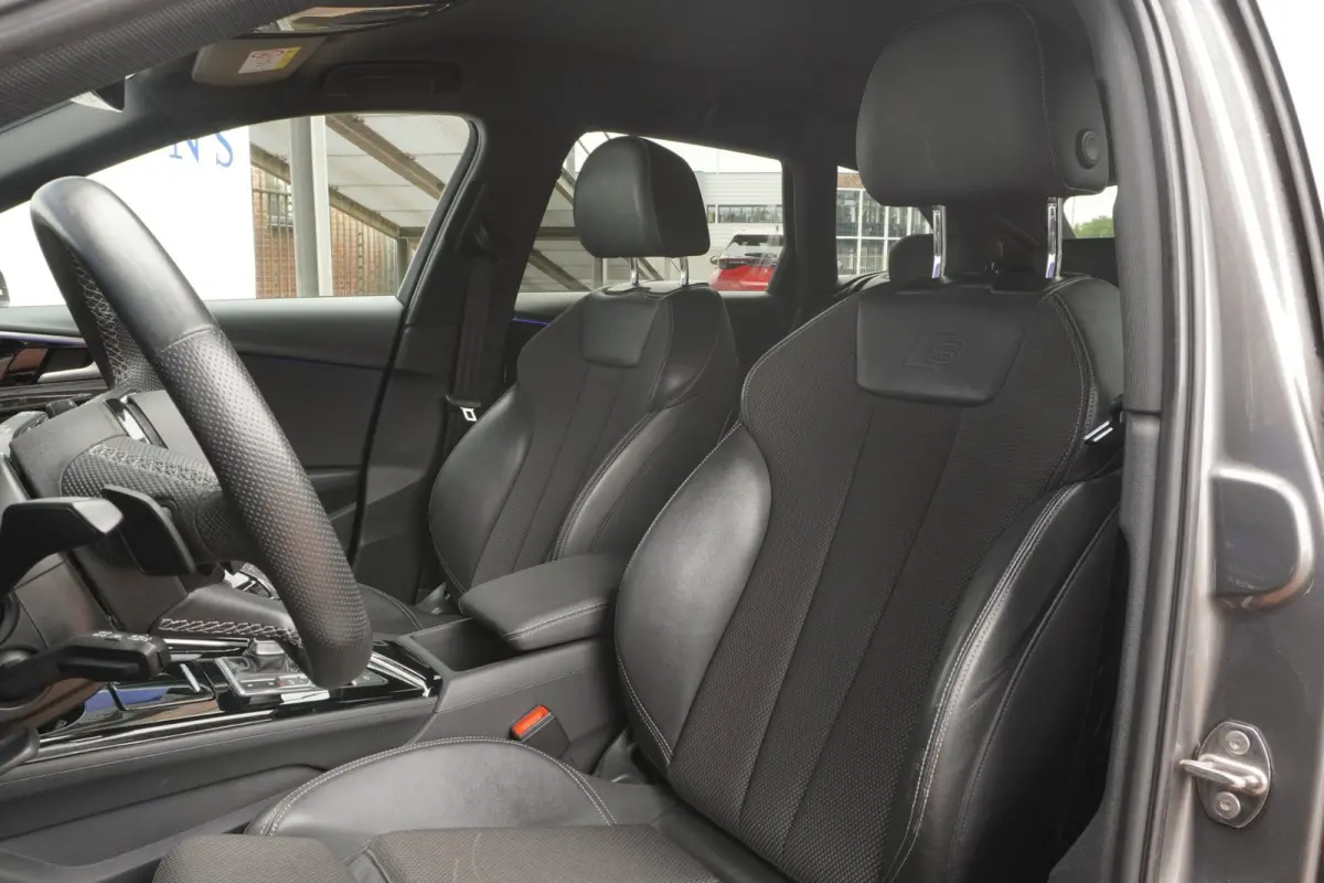 40 TFSI Quattro S edition / MatrixLED / Camera / AudiSound / Terragrijs / DEC-2021 / = DEALER ONDERHOUDEN !!