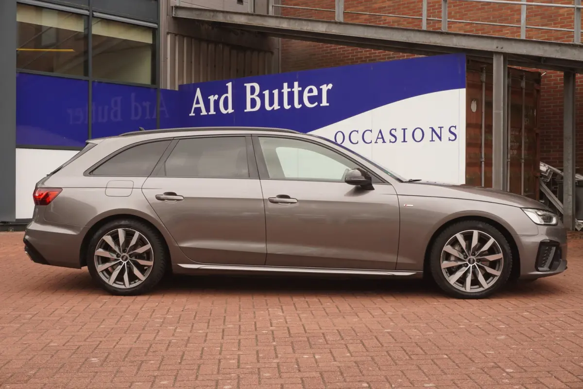 40 TFSI Quattro S edition / MatrixLED / Camera / AudiSound / Terragrijs / DEC-2021 / = DEALER ONDERHOUDEN !!