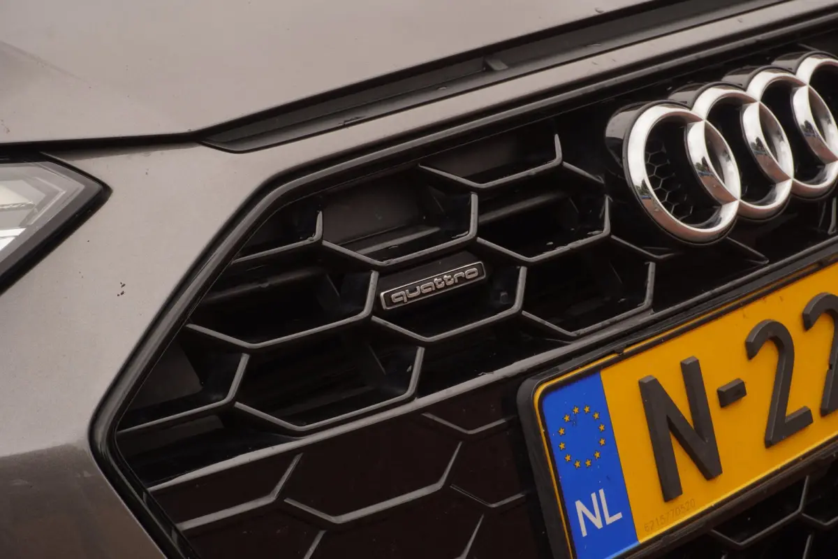 40 TFSI Quattro S edition / MatrixLED / Camera / AudiSound / Terragrijs / DEC-2021 / = DEALER ONDERHOUDEN !!