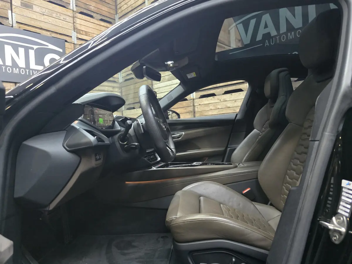 GT edition ZERO 93 kWh Pano Leder/alcantara 4WBS HUD 360 B&O 20"LM
