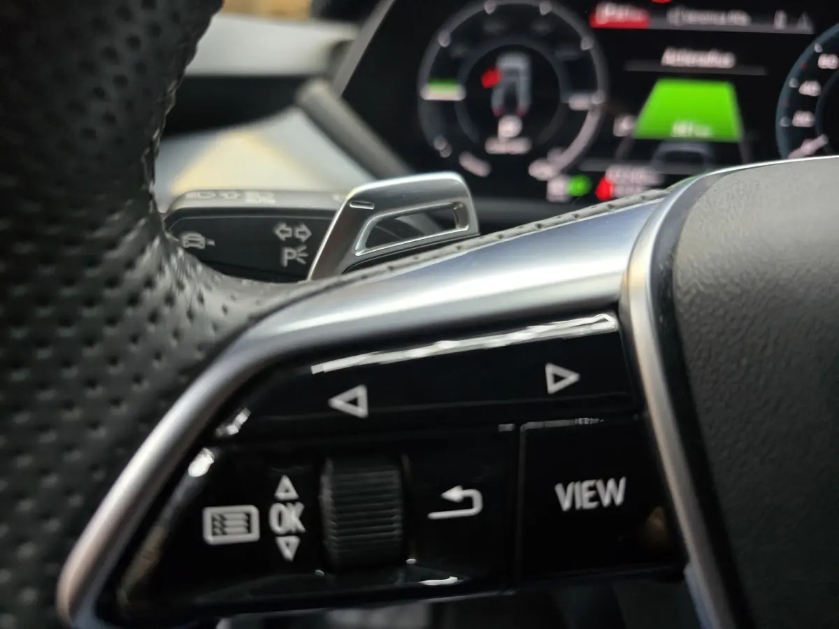 GT edition ZERO 93 kWh Pano Leder/alcantara 4WBS HUD 360 B&O 20"LM