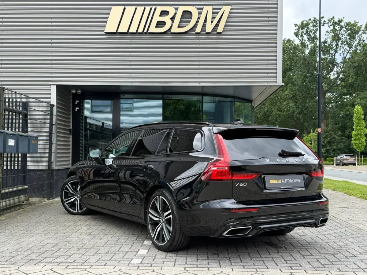 2.0 T8 Recharge AWD R-Design