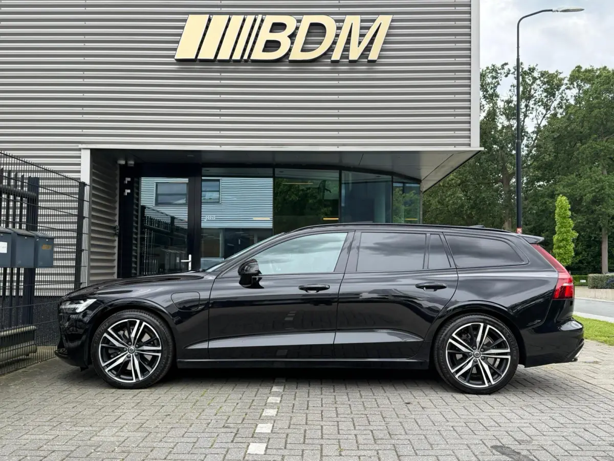 2.0 T8 Recharge AWD R-Design