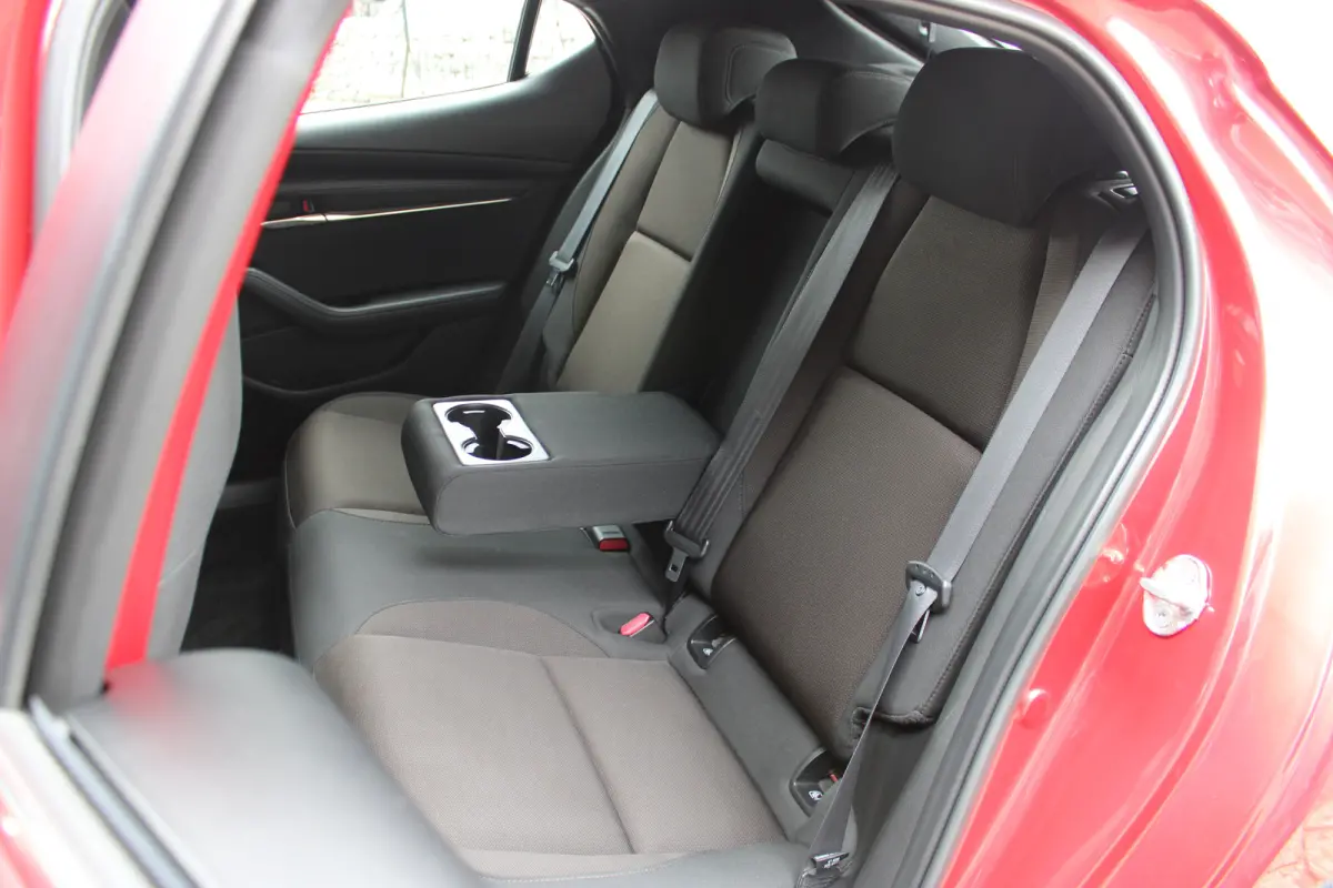 2.0 e-SkyActiv-G M Hybrid 122 Comfort met Bose | Achteruitrijcamera | Audio installatie premium | Cruise control adaptief