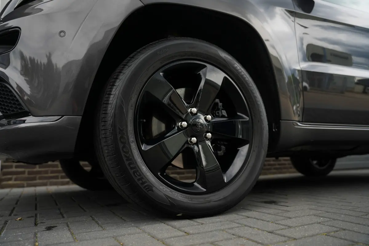 3.0 V6 251 pk CRD Summit Grijs-Kenteken / Lucht-Vering/ Pano-Dak/ Harman&Kardon/ Stoel+Stuur-Verw./Stoel-Ventilatie/ Bi-Xenon/ Keyless/ Navigatie/ Camera/ Trekhaak/ 20'' LMV
