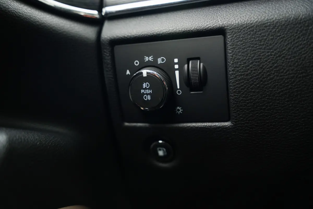 3.0 V6 251 pk CRD Summit Grijs-Kenteken / Lucht-Vering/ Pano-Dak/ Harman&Kardon/ Stoel+Stuur-Verw./Stoel-Ventilatie/ Bi-Xenon/ Keyless/ Navigatie/ Camera/ Trekhaak/ 20'' LMV