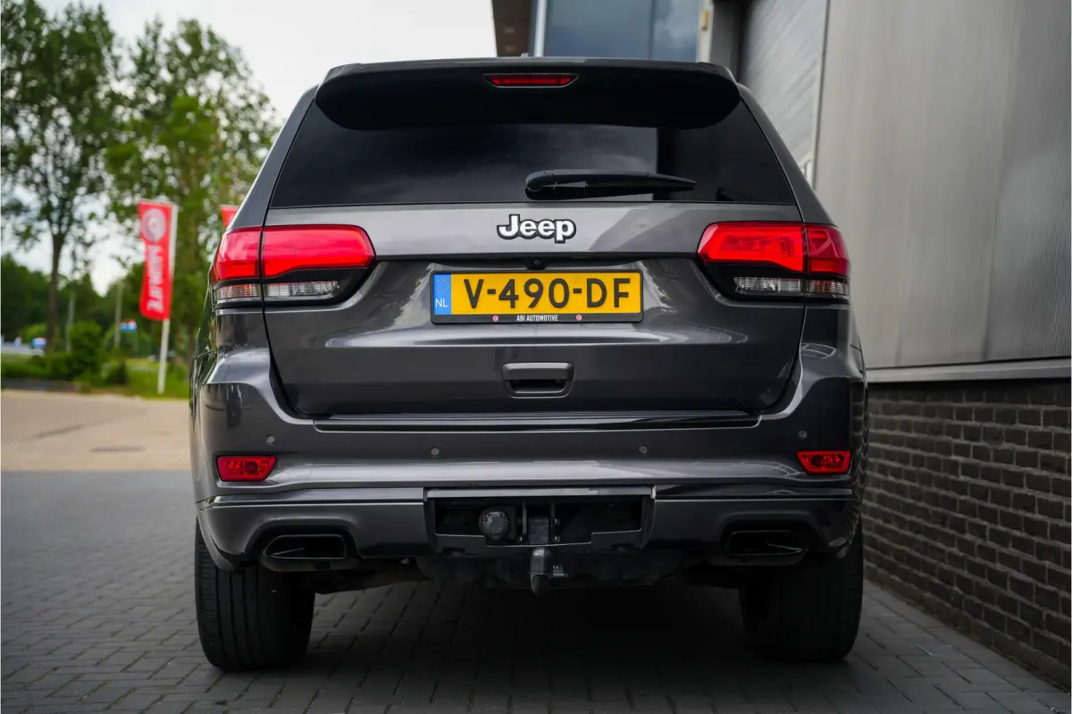 3.0 V6 251 pk CRD Summit Grijs-Kenteken / Lucht-Vering/ Pano-Dak/ Harman&Kardon/ Stoel+Stuur-Verw./Stoel-Ventilatie/ Bi-Xenon/ Keyless/ Navigatie/ Camera/ Trekhaak/ 20'' LMV