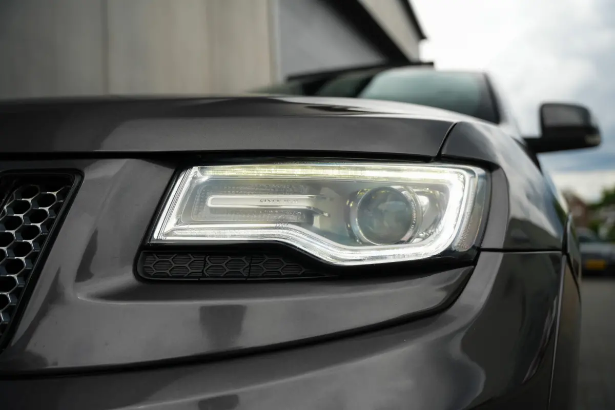 3.0 V6 251 pk CRD Summit Grijs-Kenteken / Lucht-Vering/ Pano-Dak/ Harman&Kardon/ Stoel+Stuur-Verw./Stoel-Ventilatie/ Bi-Xenon/ Keyless/ Navigatie/ Camera/ Trekhaak/ 20'' LMV