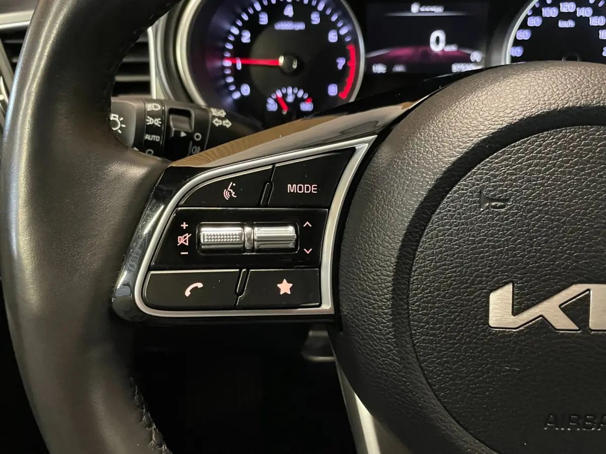1.0 T-GDi DynamicLine|FACELIFT|120PK|APPLE CARPLAY|ANDROID AUTO|STOEL+STUURVERW|CAMERA|CRUISE+CLIMATE|1e EIG.|INCL.BTW|