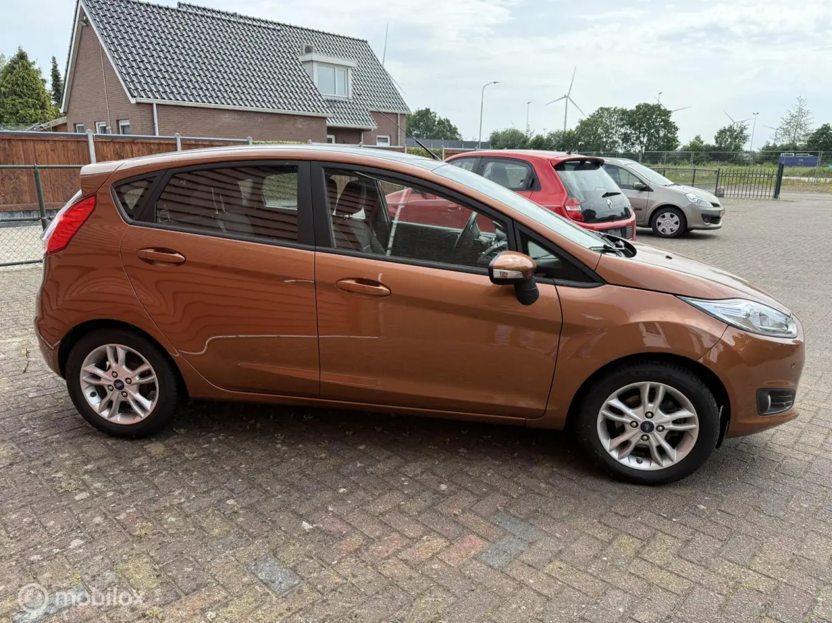 1.0 - Automaat - Airco, Stoelverwarming - navi