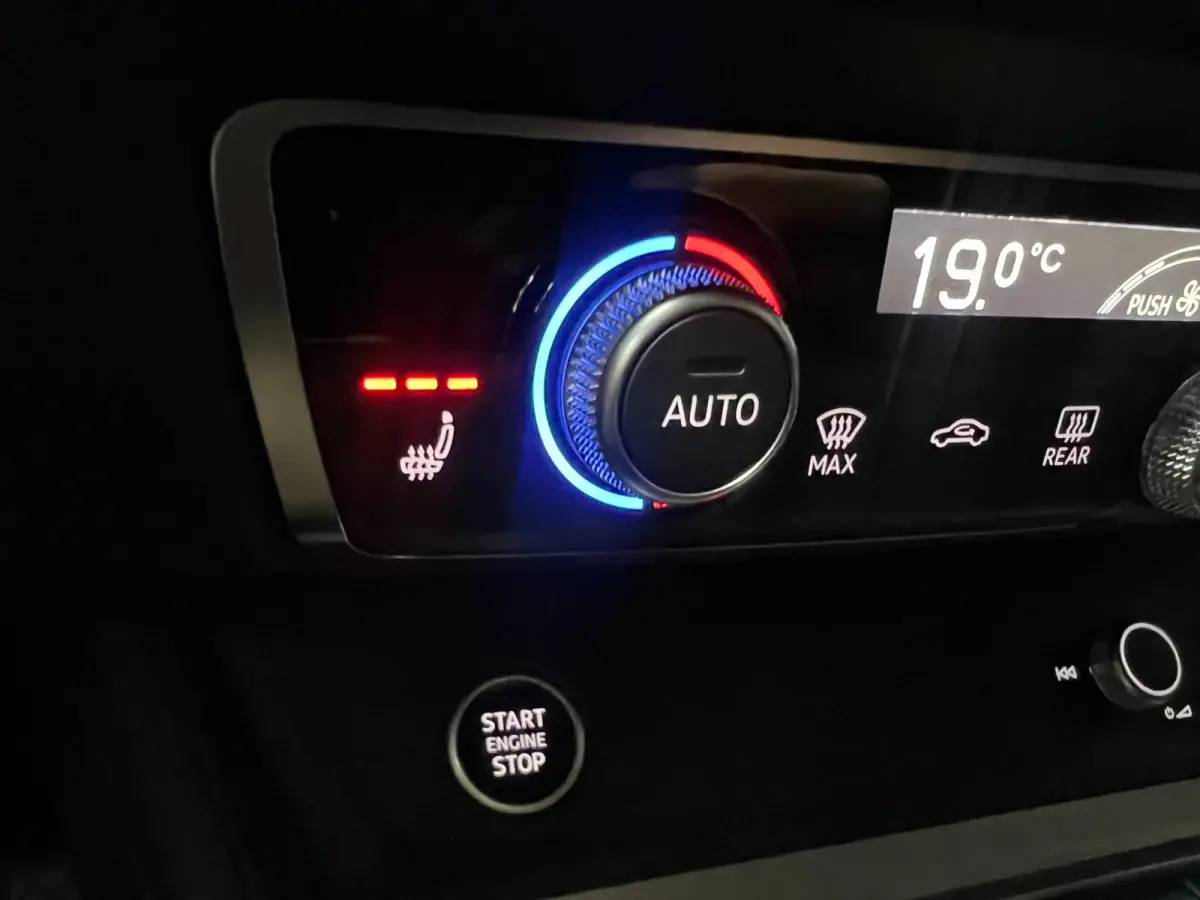 45 TFSI e S-LINE BLACK-LINE 20''SOH-TEST/SFEERVERL/V-COCKPIT/NAVI/DAB/ADAPT-CRUISE/ECC/PDC/KEY-LESS///