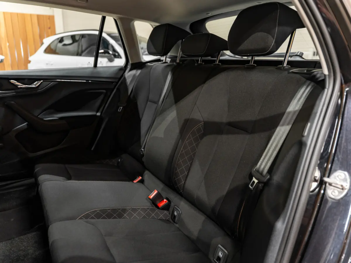 1.0 TSI Business Edition DSG, Apple Carplay, Android Auto, ACC, Voll Led, PDC, Volledig Onderhouden