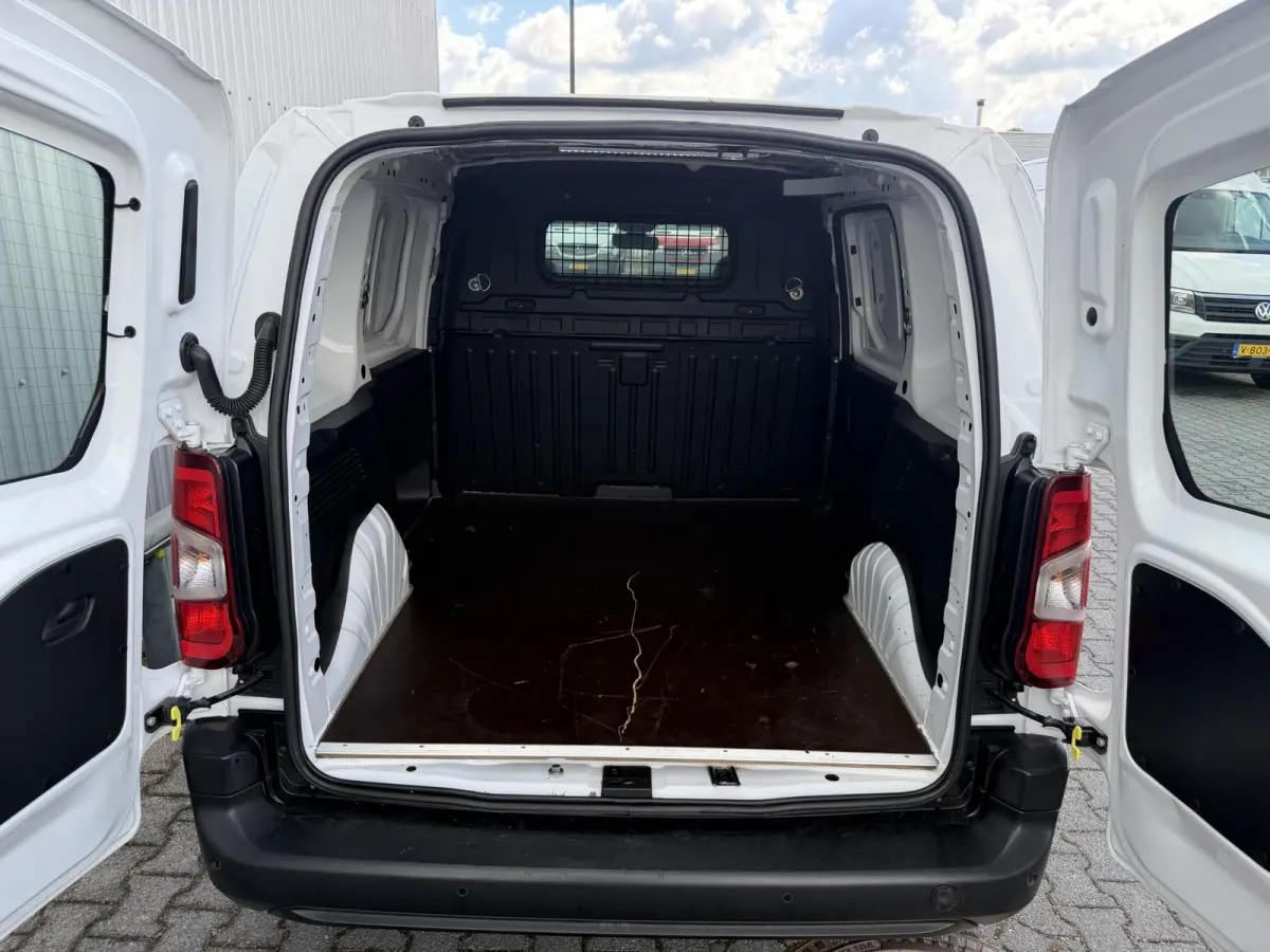 1.5 BlueHDI Control*A/C*TEL*SCHUIFDEUR*PDC*SIDEBAR