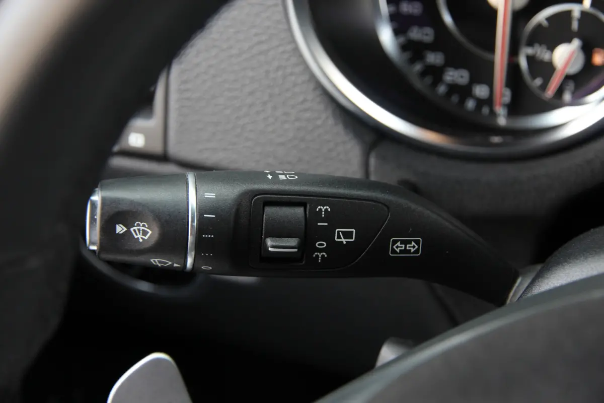 AMG 63 | Pano | Entertainment | Carbon | H/K