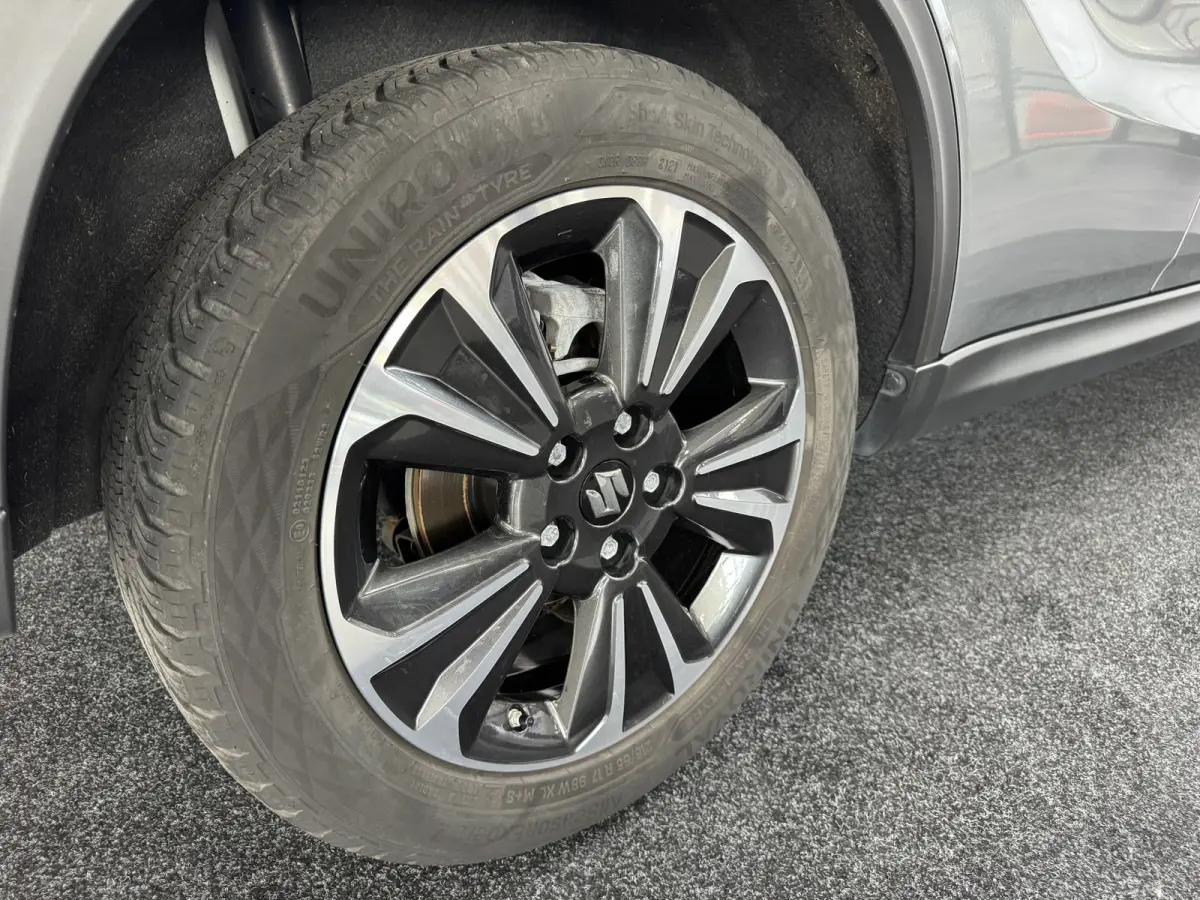 1.4 Boosterjet Style Smart Hybrid AllGrip 4x4 Pano ACC