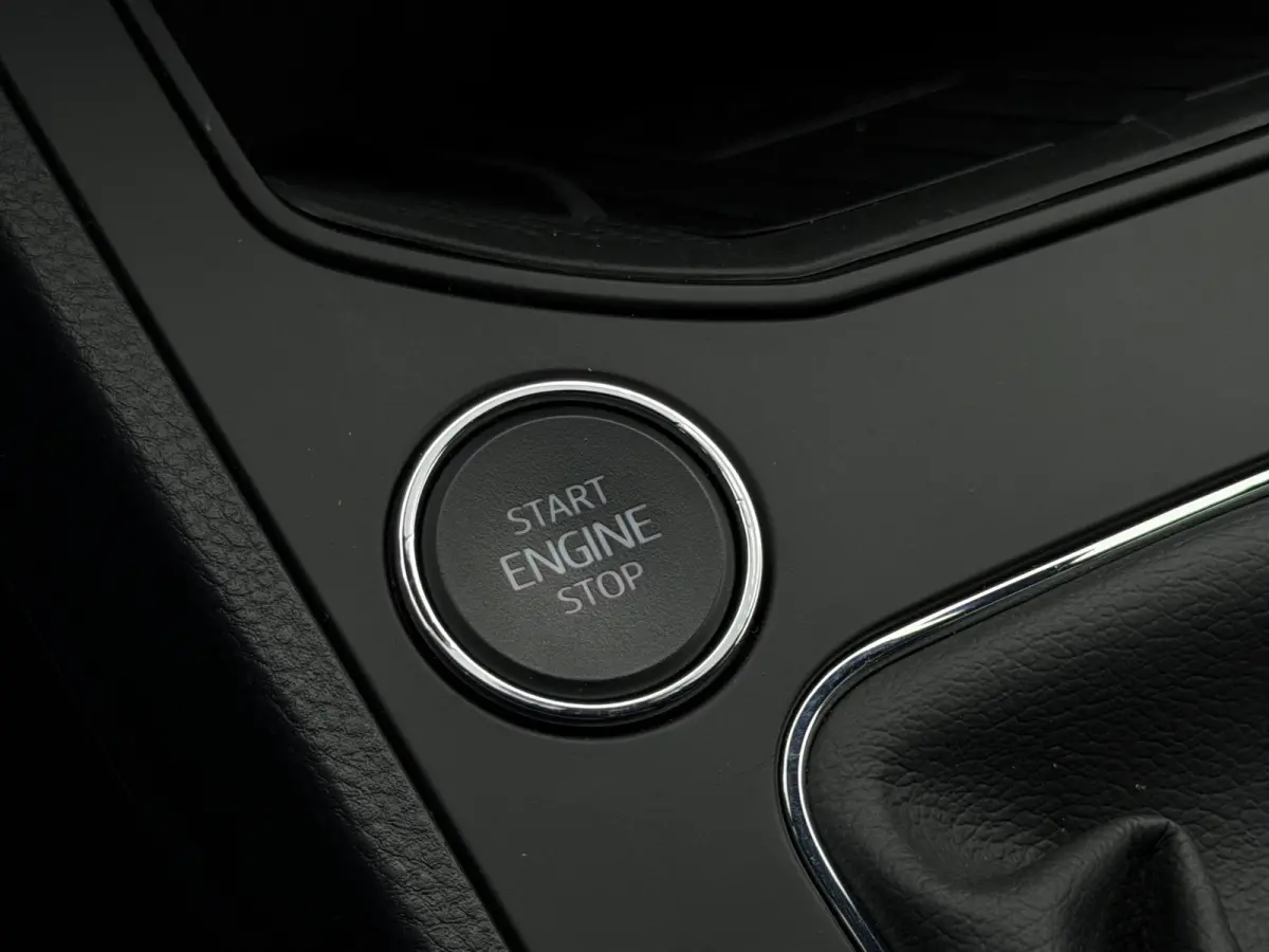 1.0 TSI FR Virtueel|ACC|Keyles|Navi|LED Facelift!