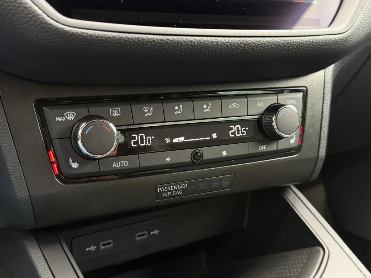 1.0 TSI FR Virtueel|ACC|Keyles|Navi|LED Facelift!