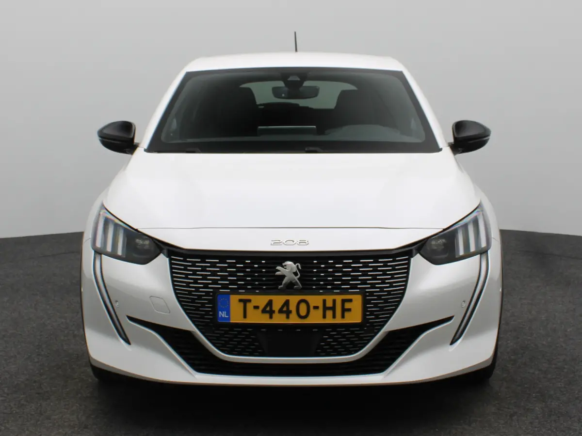 1.2 PureTech GT Pack Automaat | Cruise Control | Keyless | Camera | Climate Control | Appel Carplay/Android auto | 17" Lichtmetalen Velgen