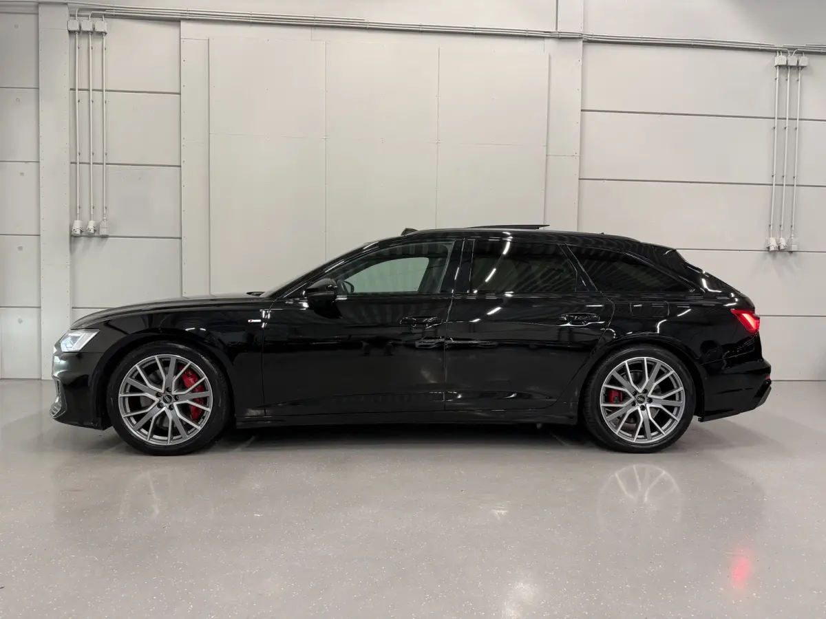 55 TFSI e quattro Competition PANO/TREKHAAK/B&O/20"/SOH 93%/MEMORY/MATRIX/ACC/CAMERA/BLACK-OPTIC/NET GROTE OH BEURT GEHAD MET RONDOM NW REMMEN/BANDEN ALLES!!/BLACK ALL BLACK