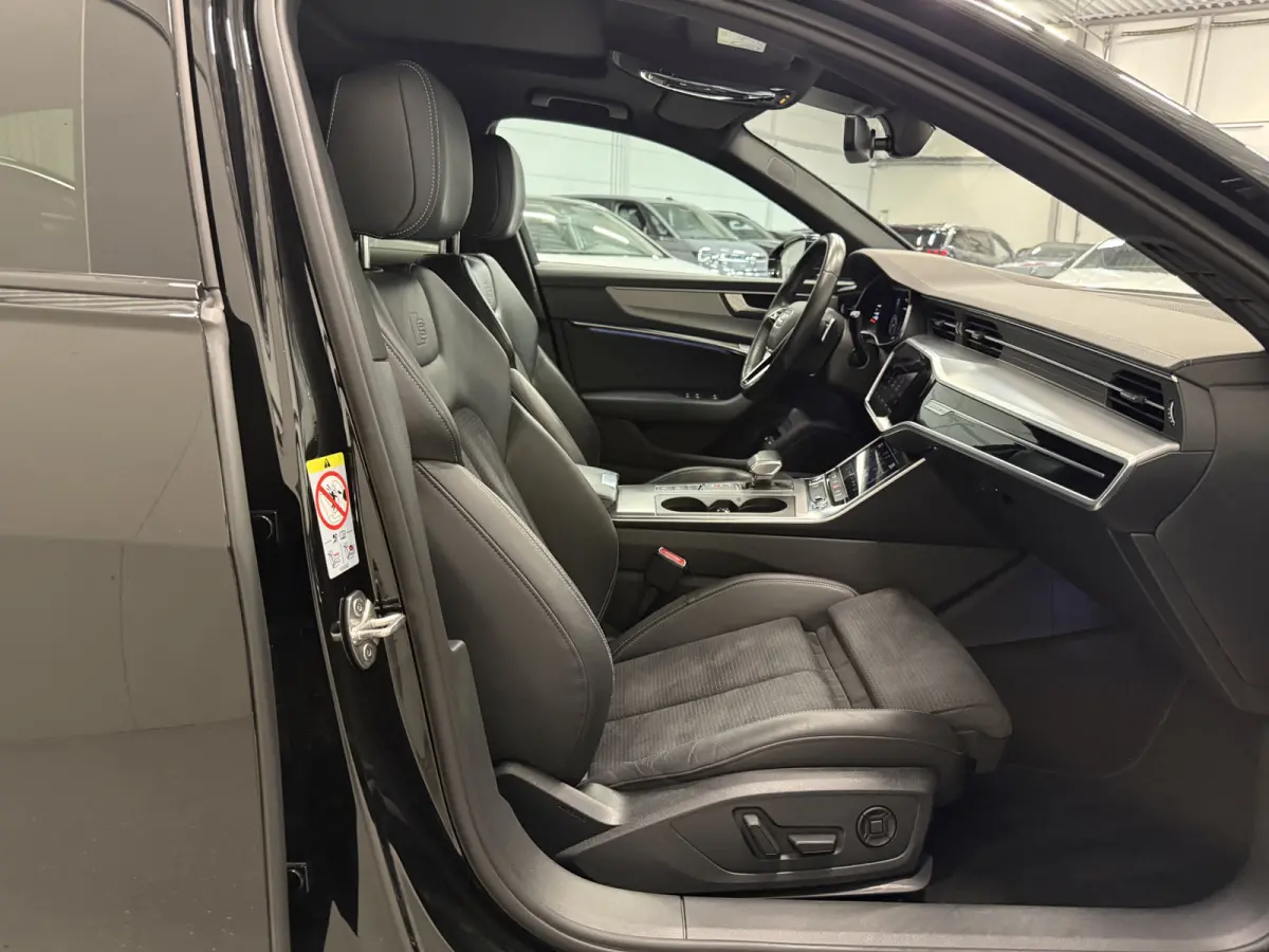 55 TFSI e quattro Competition PANO/TREKHAAK/B&O/20"/SOH 93%/MEMORY/MATRIX/ACC/CAMERA/BLACK-OPTIC/NET GROTE OH BEURT GEHAD MET RONDOM NW REMMEN/BANDEN ALLES!!/BLACK ALL BLACK
