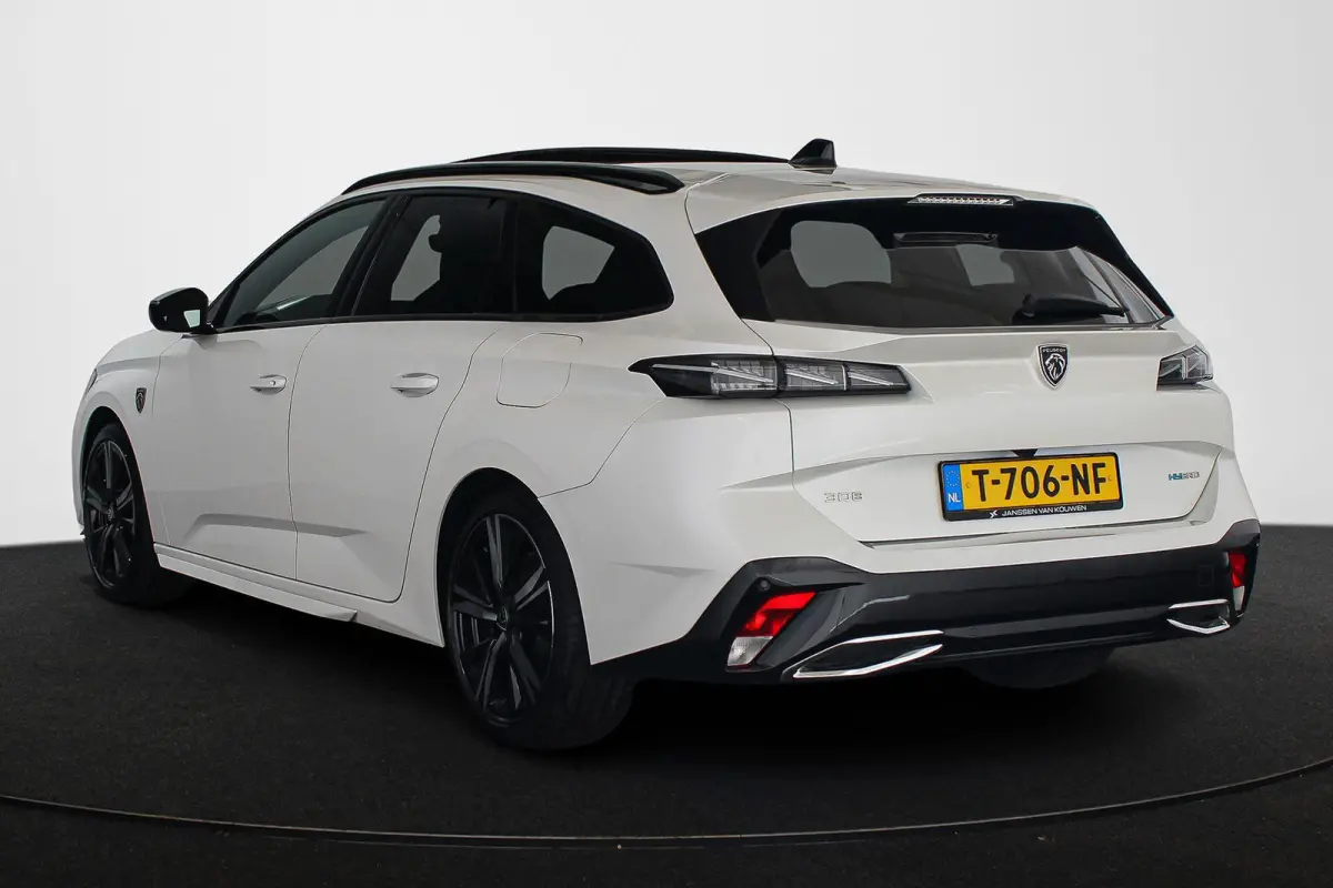 1.6 HYbrid 225 GT Pack Business Pano Leder Trekhaak Stuur-Stoelverwarming