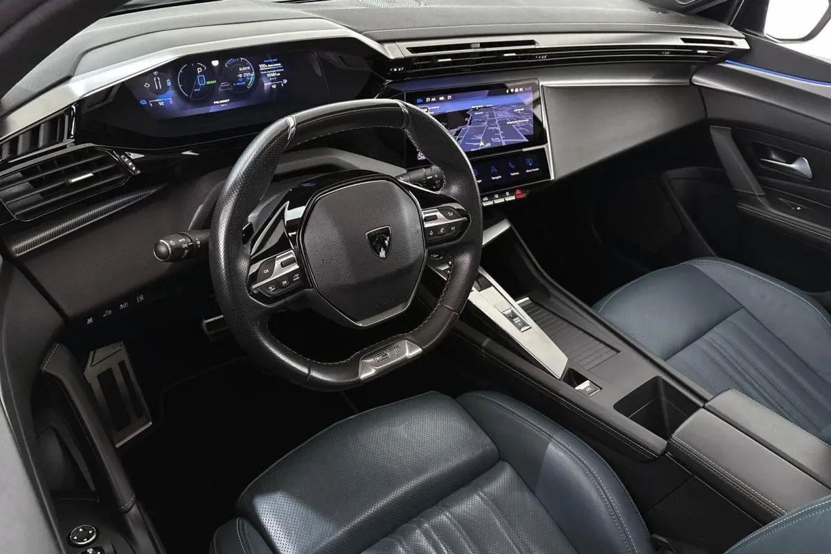 1.6 HYbrid 225 GT Pack Business Pano Leder Trekhaak Stuur-Stoelverwarming