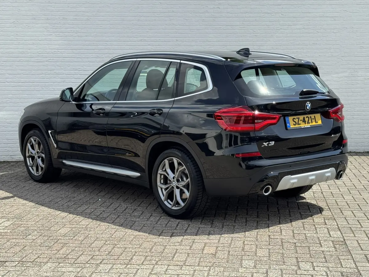 XDrive20i High Executive Pano Trekhaak clima Automaat Lederbekl 4WD