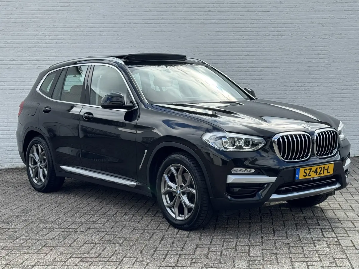 XDrive20i High Executive Pano Trekhaak clima Automaat Lederbekl 4WD