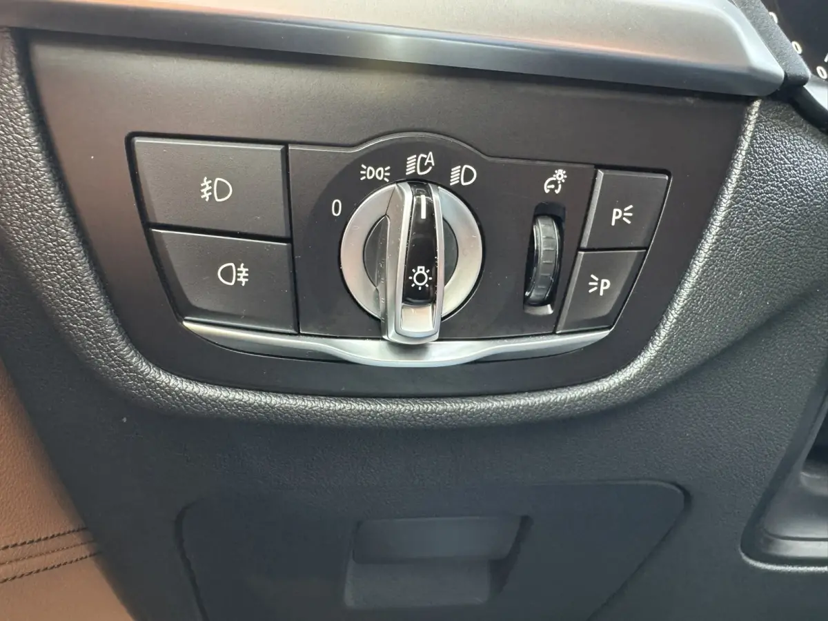 XDrive20i High Executive Pano Trekhaak clima Automaat Lederbekl 4WD