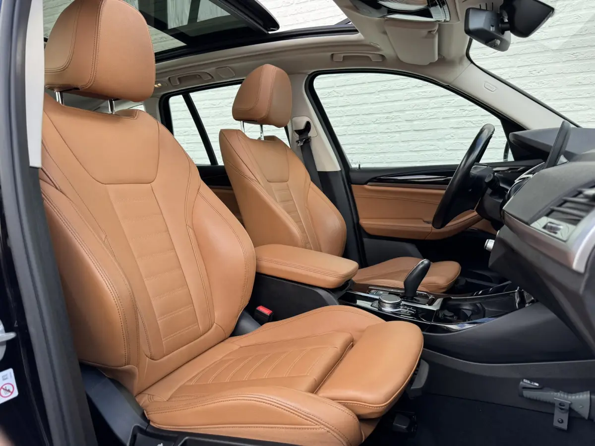 XDrive20i High Executive Pano Trekhaak clima Automaat Lederbekl 4WD