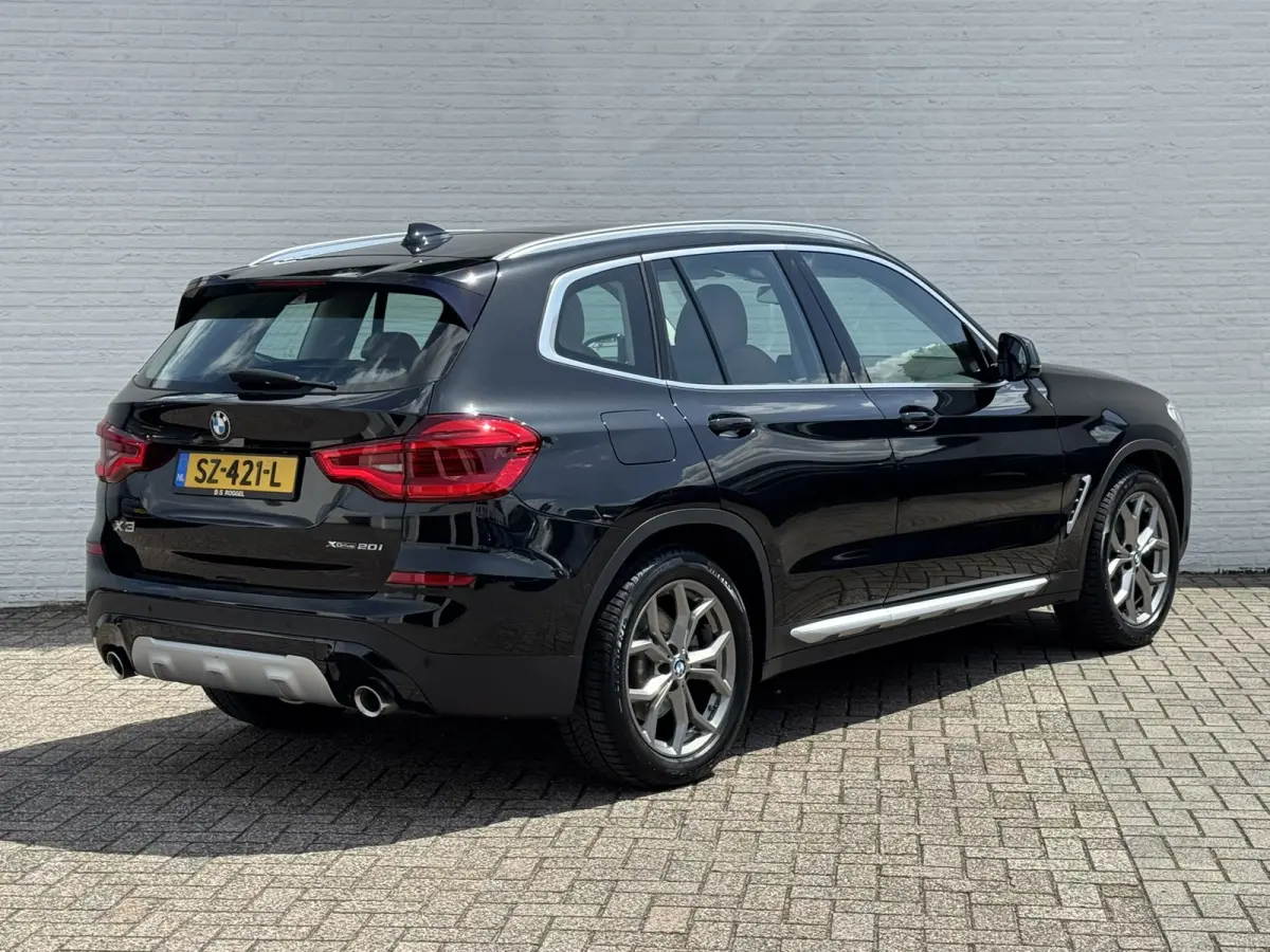XDrive20i High Executive Pano Trekhaak clima Automaat Lederbekl 4WD