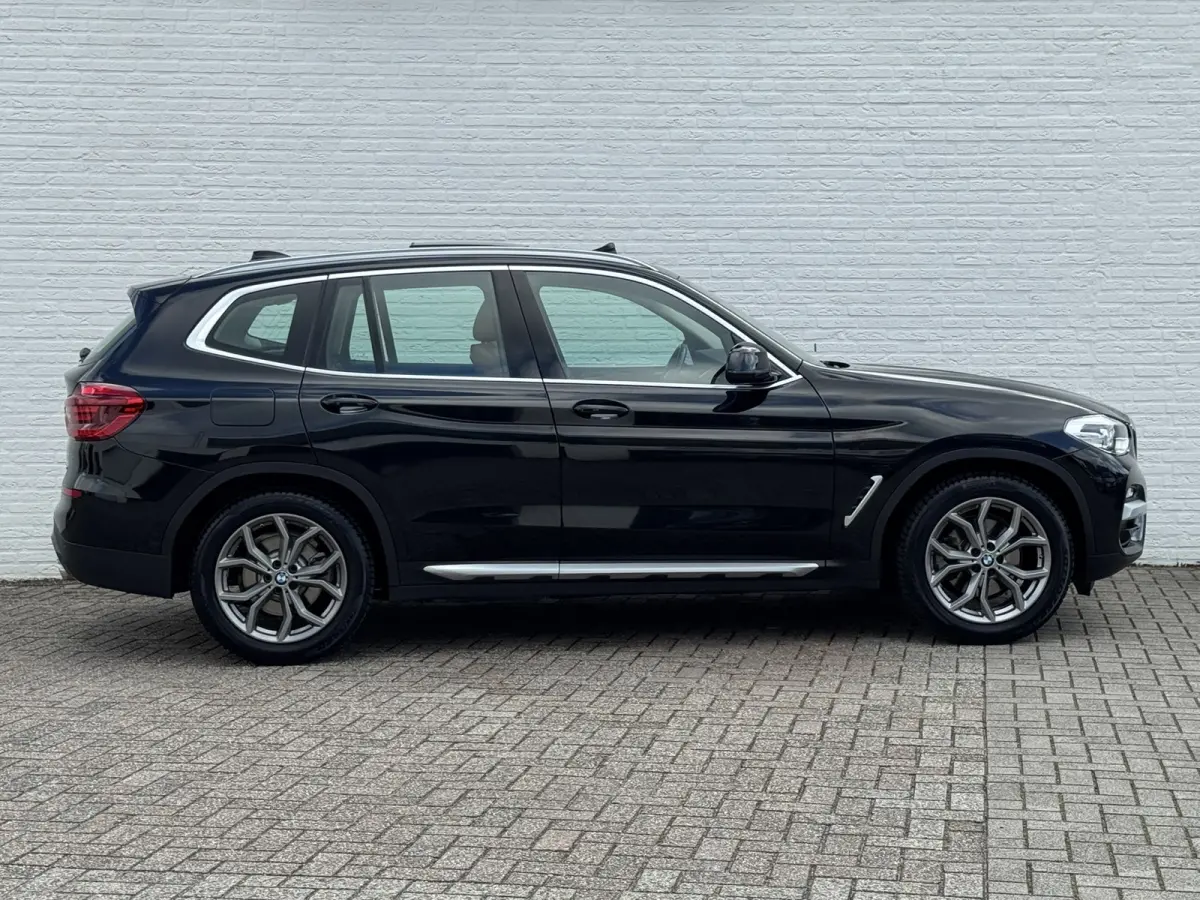 XDrive20i High Executive Pano Trekhaak clima Automaat Lederbekl 4WD