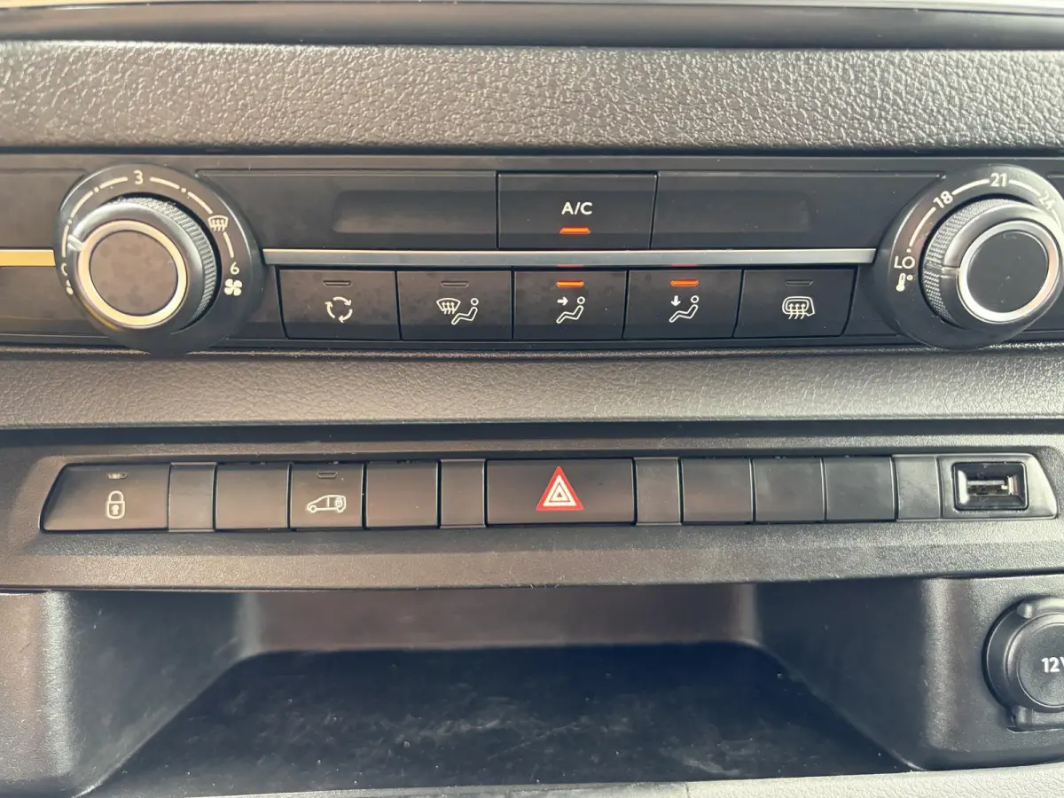 2.0 HDI 180*AUTOM.*NAVI*CRUISE*CAM*TEL*LED*PDC*
