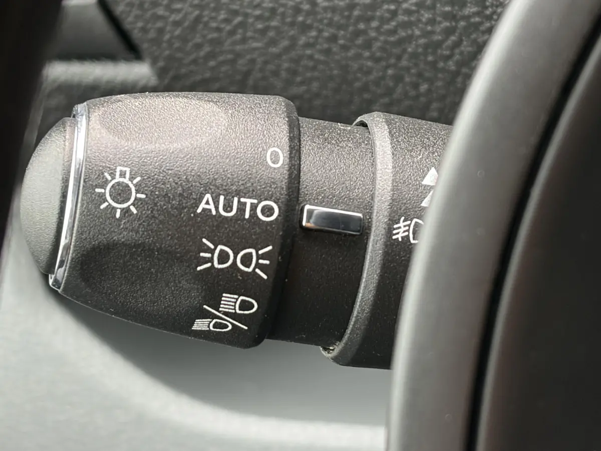 2.0 HDI 180*AUTOM.*NAVI*CRUISE*CAM*TEL*LED*PDC*
