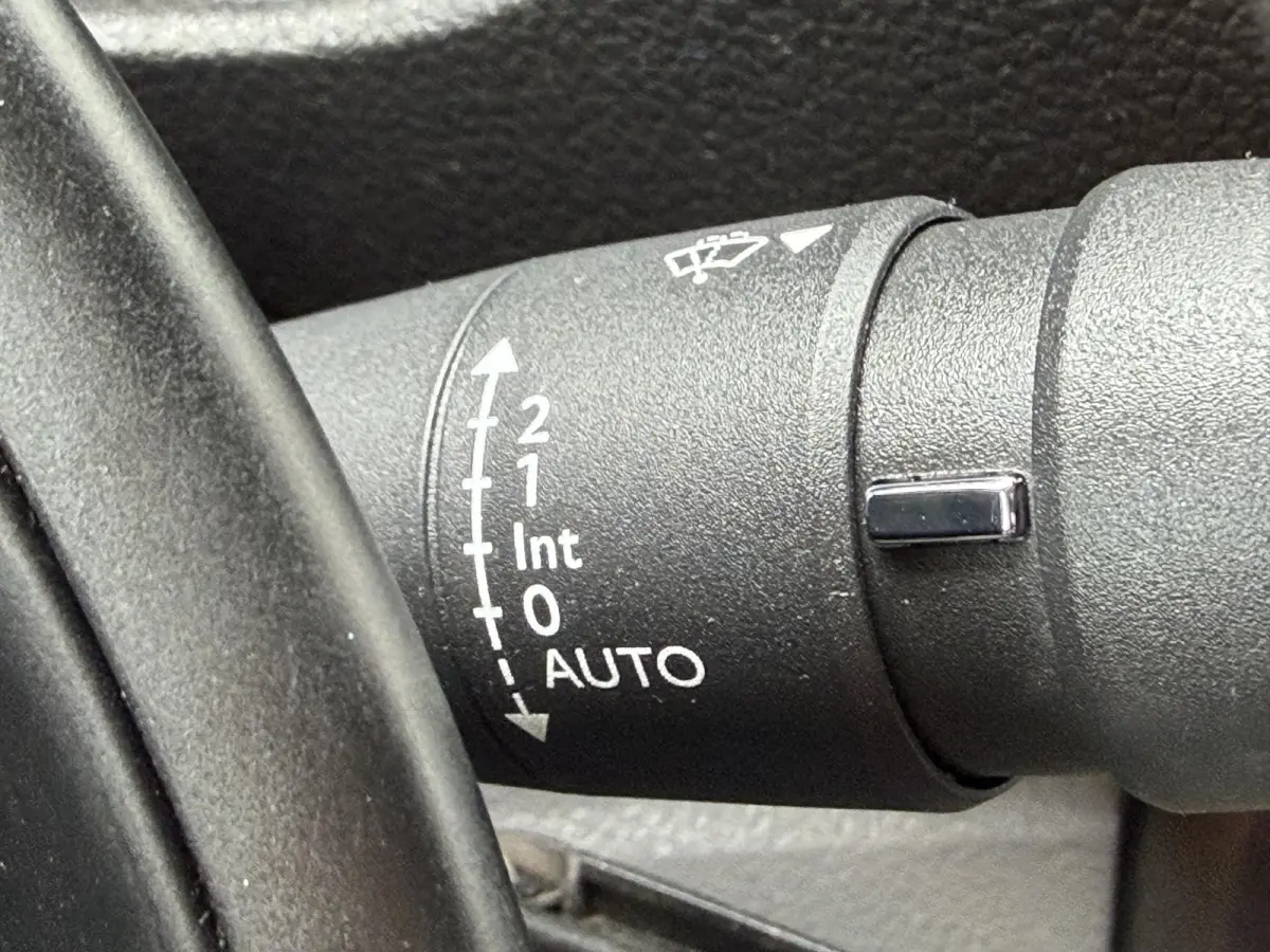 2.0 HDI 180*AUTOM.*NAVI*CRUISE*CAM*TEL*LED*PDC*