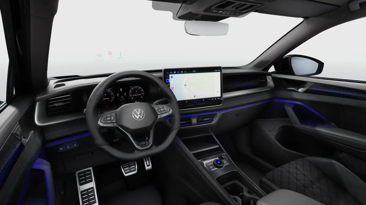 1.5 eHybrid R-Line Edition 204 PK | Automaat | Panoramaschuif-kanteldak | Trekhaak inklapbaar | 360 graden camera | Head-updisplay | IQ.LIGHT | Climatronic | Voorstoelen met massagefunctie |