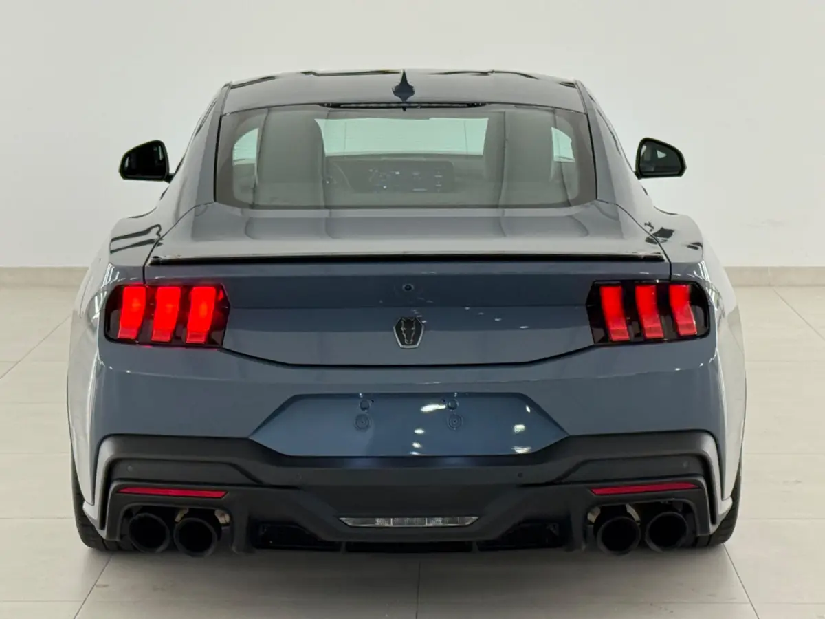 USA GT 5.0 V8 Dark Horse Carbon B&O