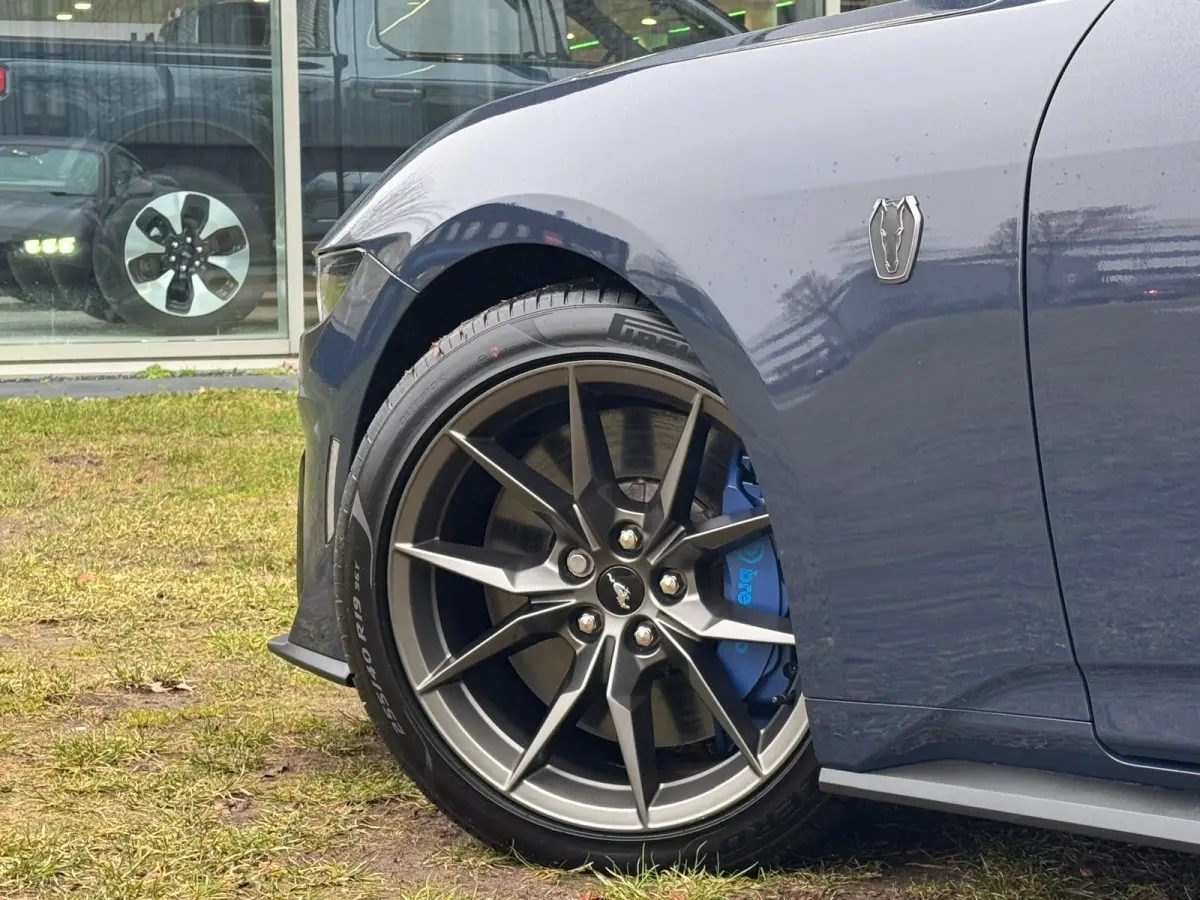 USA GT 5.0 V8 Dark Horse Carbon B&O