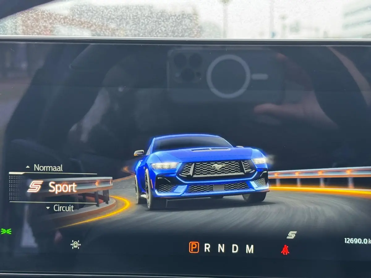 USA GT 5.0 V8 Dark Horse Carbon B&O