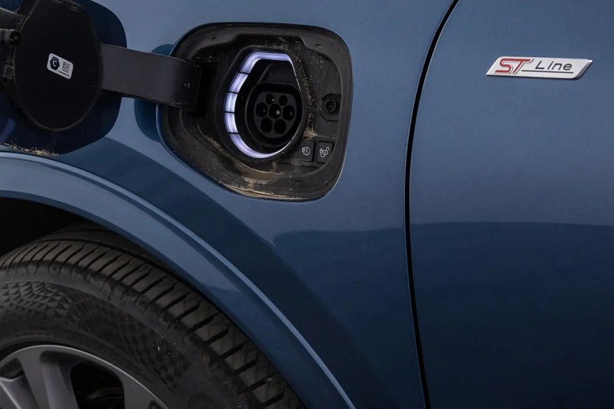 2.5 PHEV ST-Line | NAVI | CAMERA | ECC