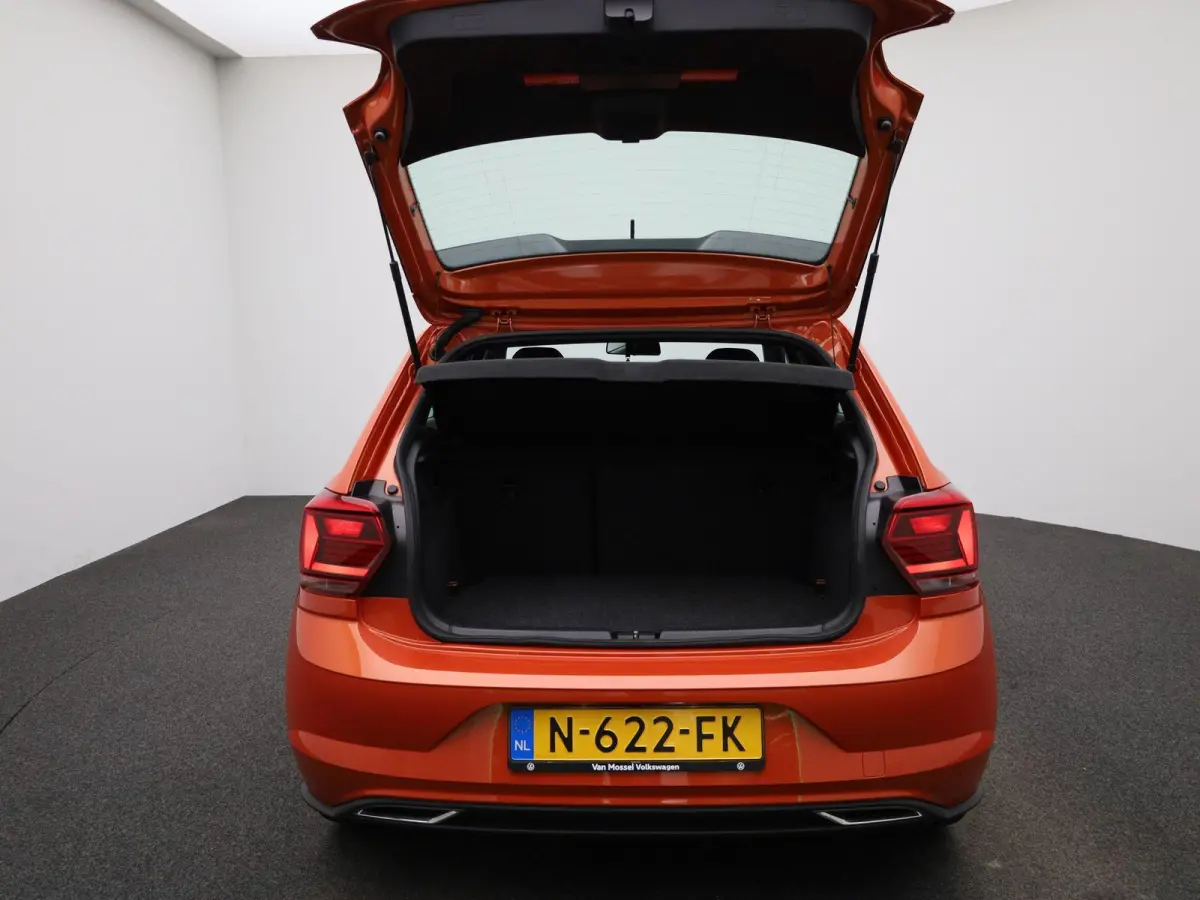 1.0 TSI R-Line | 95 PK | Keyless | Bonneville Velgen | Digital Cockpit PRO | Apple Carplay / Android Auto | Climatronic (Automatische Airco)