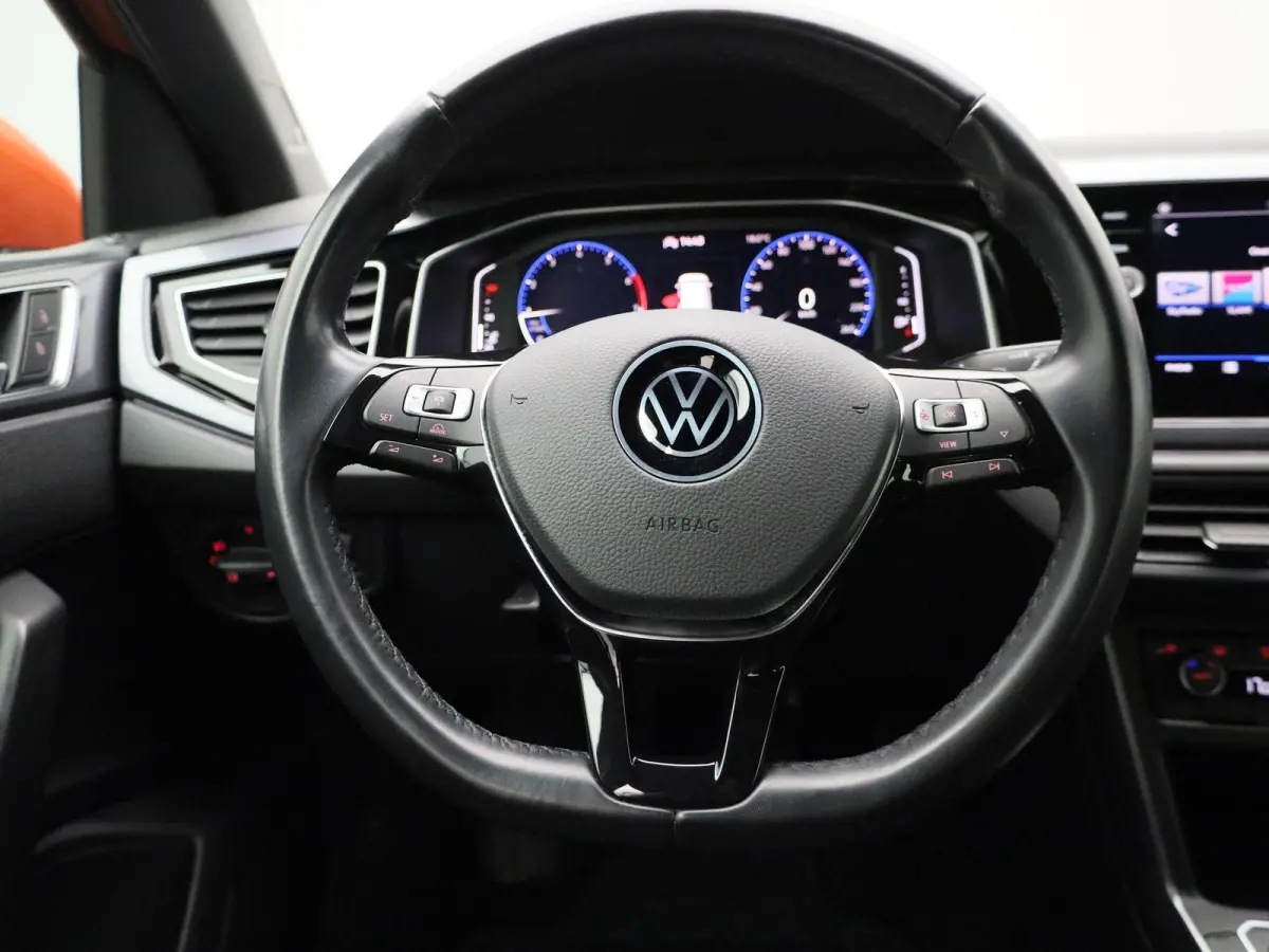 1.0 TSI R-Line | 95 PK | Keyless | Bonneville Velgen | Digital Cockpit PRO | Apple Carplay / Android Auto | Climatronic (Automatische Airco)