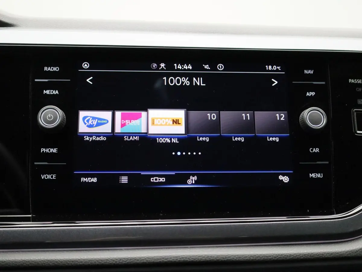 1.0 TSI R-Line | 95 PK | Keyless | Bonneville Velgen | Digital Cockpit PRO | Apple Carplay / Android Auto | Climatronic (Automatische Airco)