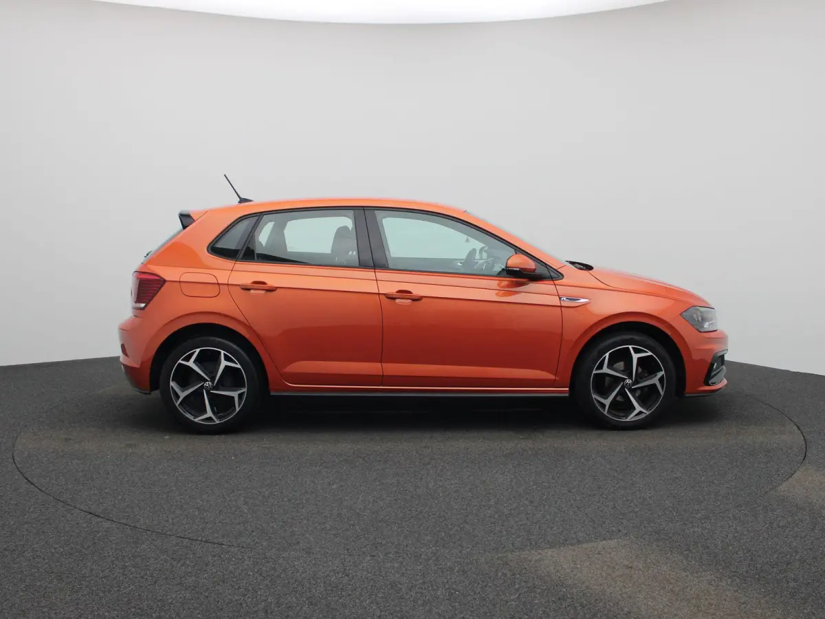 1.0 TSI R-Line | 95 PK | Keyless | Bonneville Velgen | Digital Cockpit PRO | Apple Carplay / Android Auto | Climatronic (Automatische Airco)